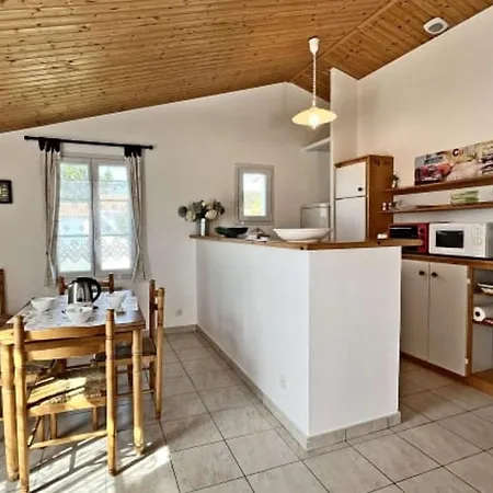 Maison Confortable 4 Pers. Avec Jardin Proche - Fr-1-823-99