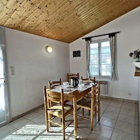 Maison Confortable 4 Pers. Avec Jardin Proche - Fr-1-823-99 Сasa de vacaciones *